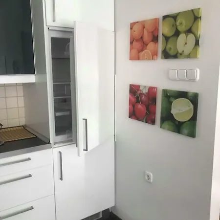 Cool & Pool Apartman * Balatonfured